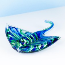 Glass Ray, blue/green swirls, 19cm